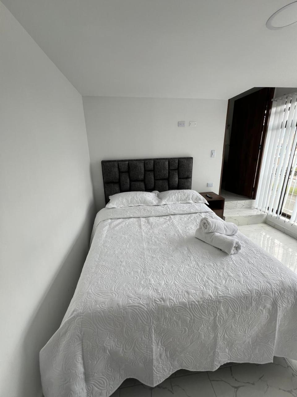 Homestay Privado En Avenida Principal