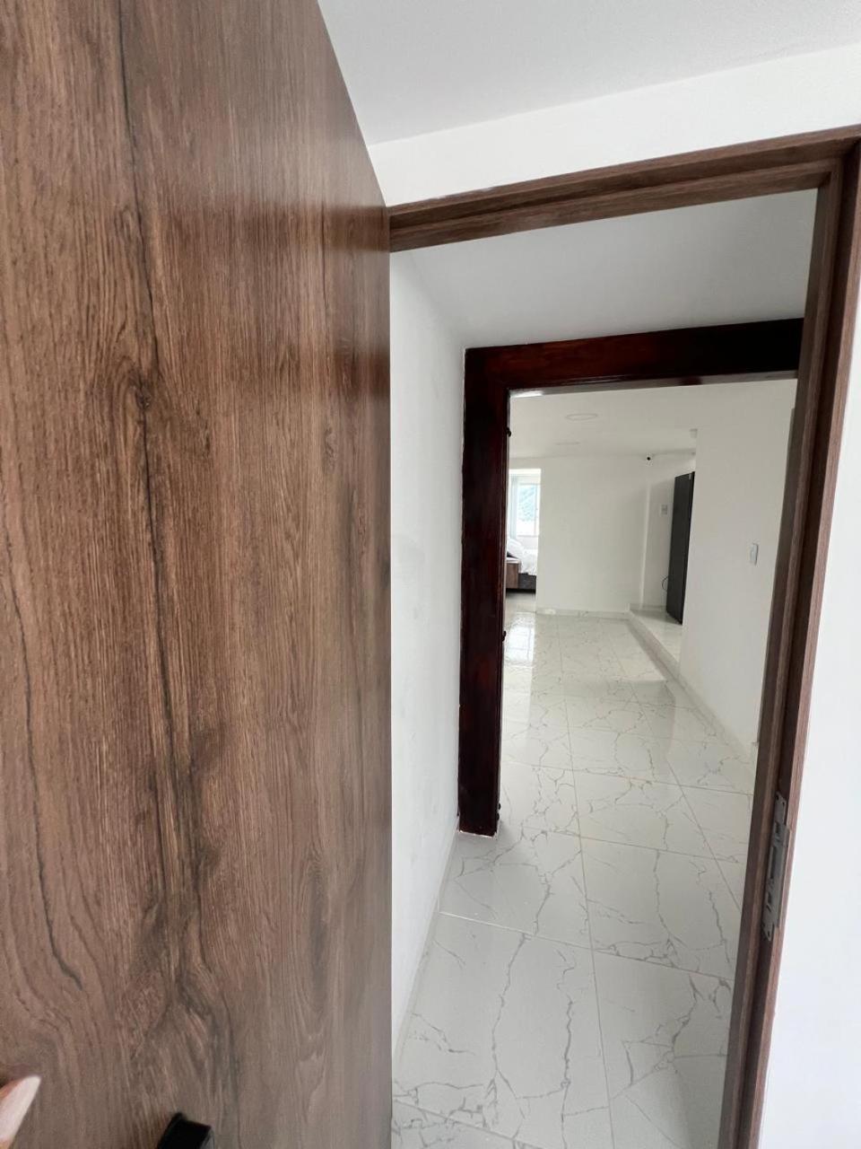Homestay Privado En Avenida Principal