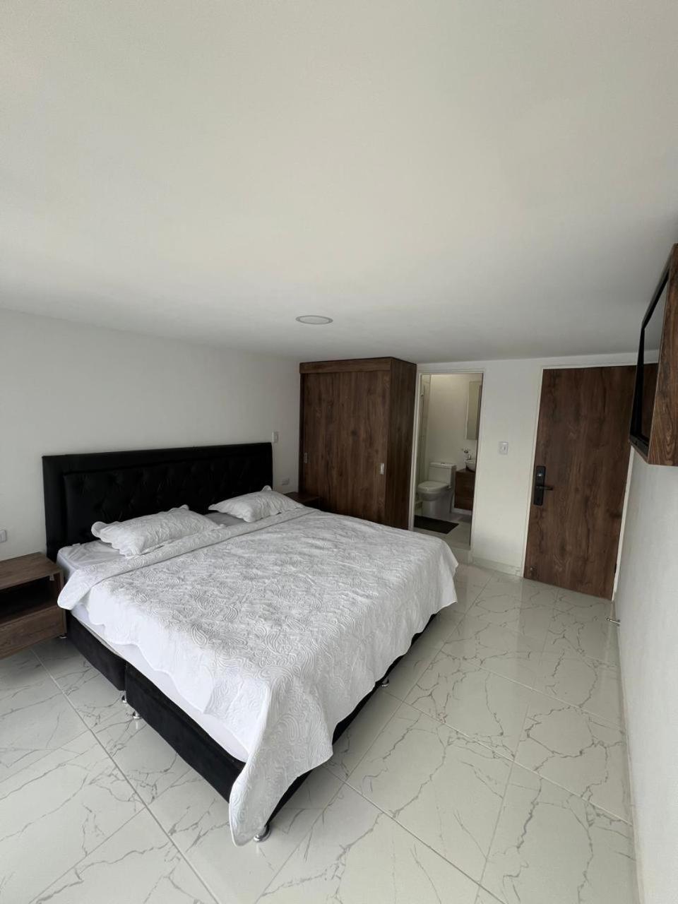 Privado En Avenida Principal Manizales