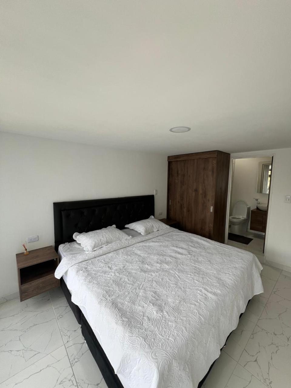 Homestay Privado En Avenida Principal
