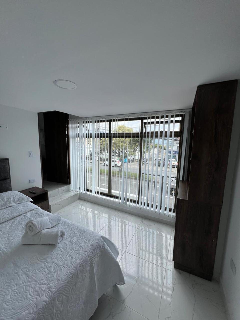 Privado En Avenida Principal Homestay Manizales
